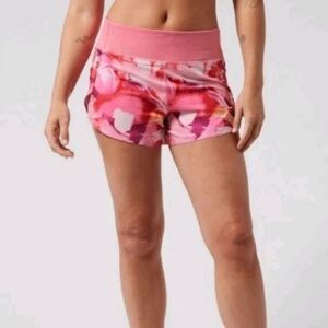 Athleta Printed Run With It 3.5” Short small Painted Energy Coral Pink Floral